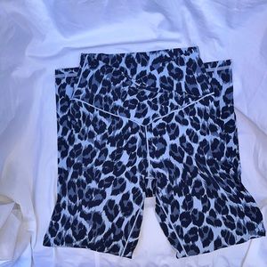 Blue Leopard Print Aerie 7/8 High Waisted Crossover Offline Real Me Leggings